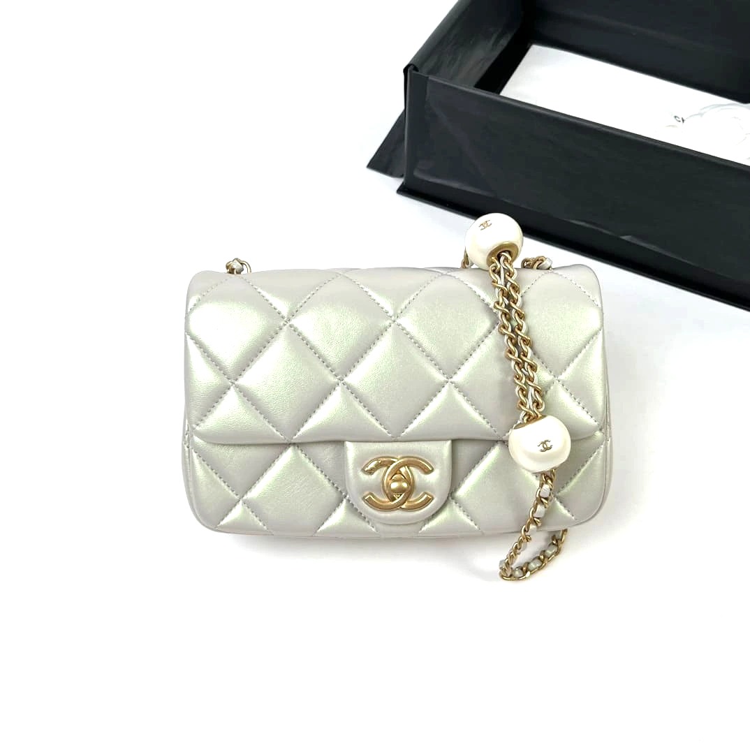 TÚI CHANEL 24S PEAR SQUARE BODIN JOYEUX DA CỪU MÀU XÁM NGỌC TRAI