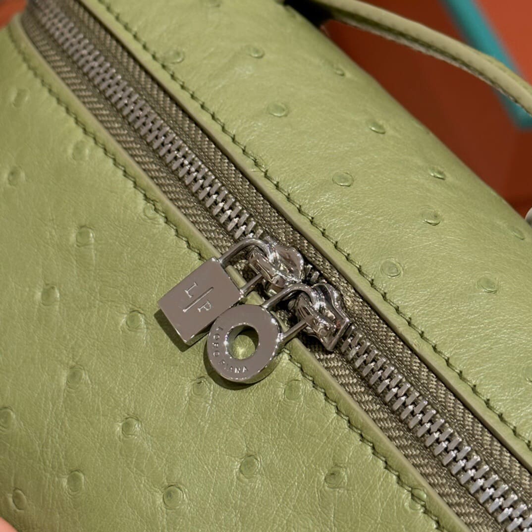TÚI Loro Piana Women Extra Pocket L27 in Ostrich Leather Olive da đà điểu(Gía Liên Hệ)