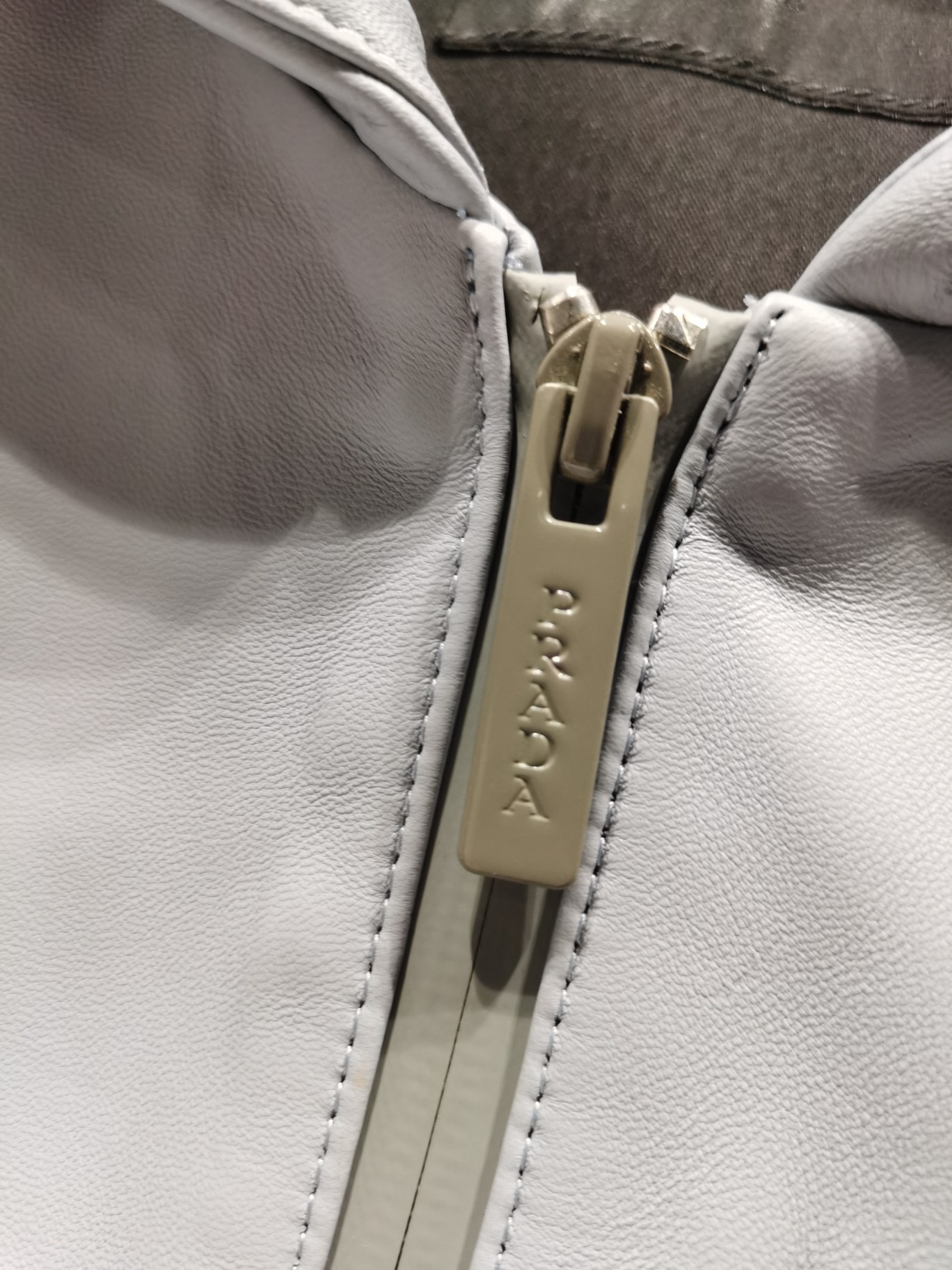 ÁO PRADA LEATHER JACKET