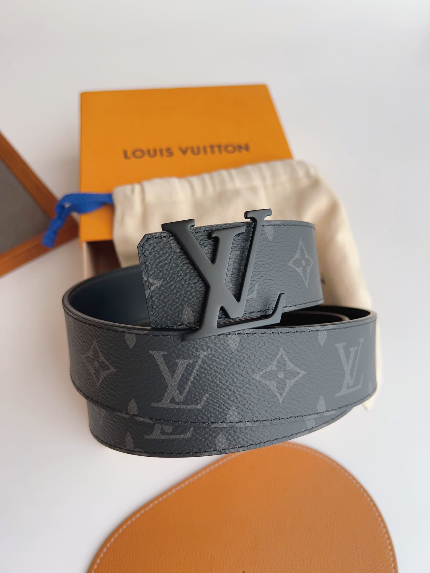 DÂY LƯNG LOUIS VUITTON BLACK MONOGRAM LEATHER Khóa đen