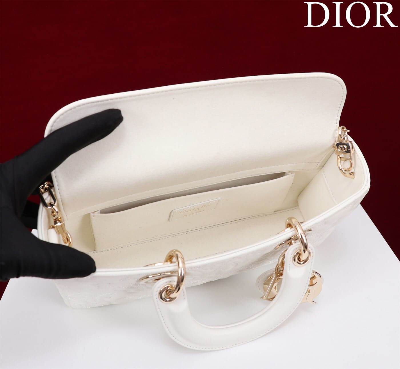 TÚI CHRISTIAN DIOR LADY D-JOY WHITE Quilted-Effect Lambskin with Ornamental Motif