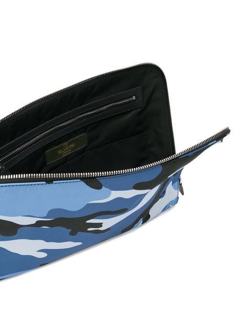 VÍ VALENTINO CAMOUFLAGE ZIPPED LEATHER POUCH
