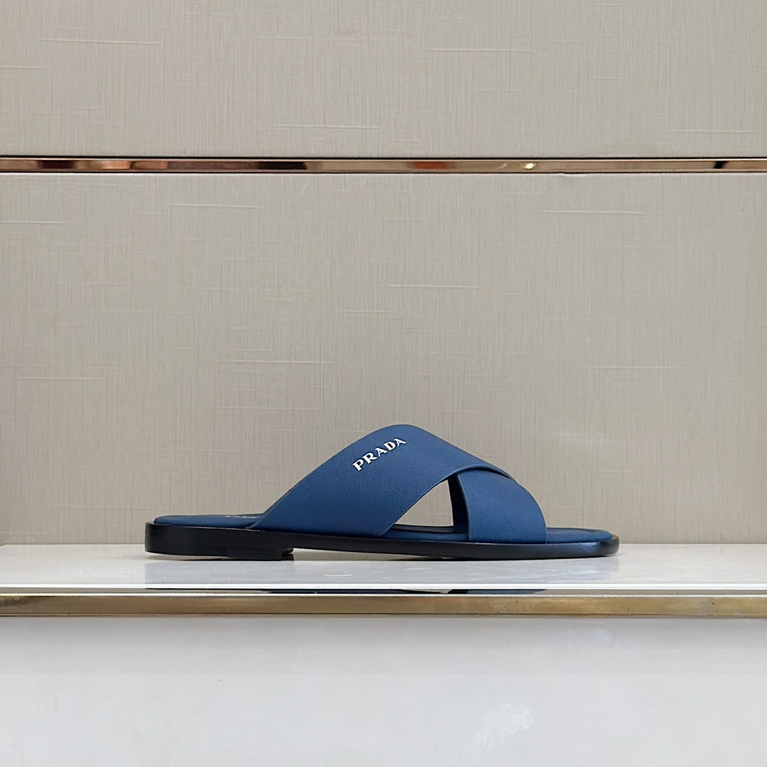 DÉP PRADA TRIANGLE SLIPPER
