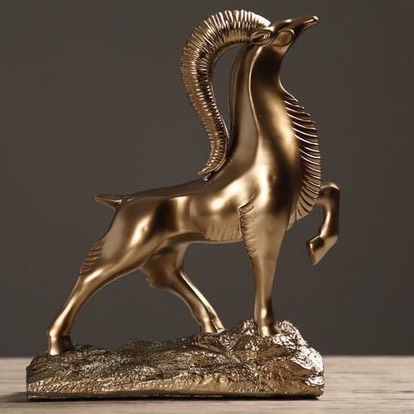 Bức Dê núi đá để bàn