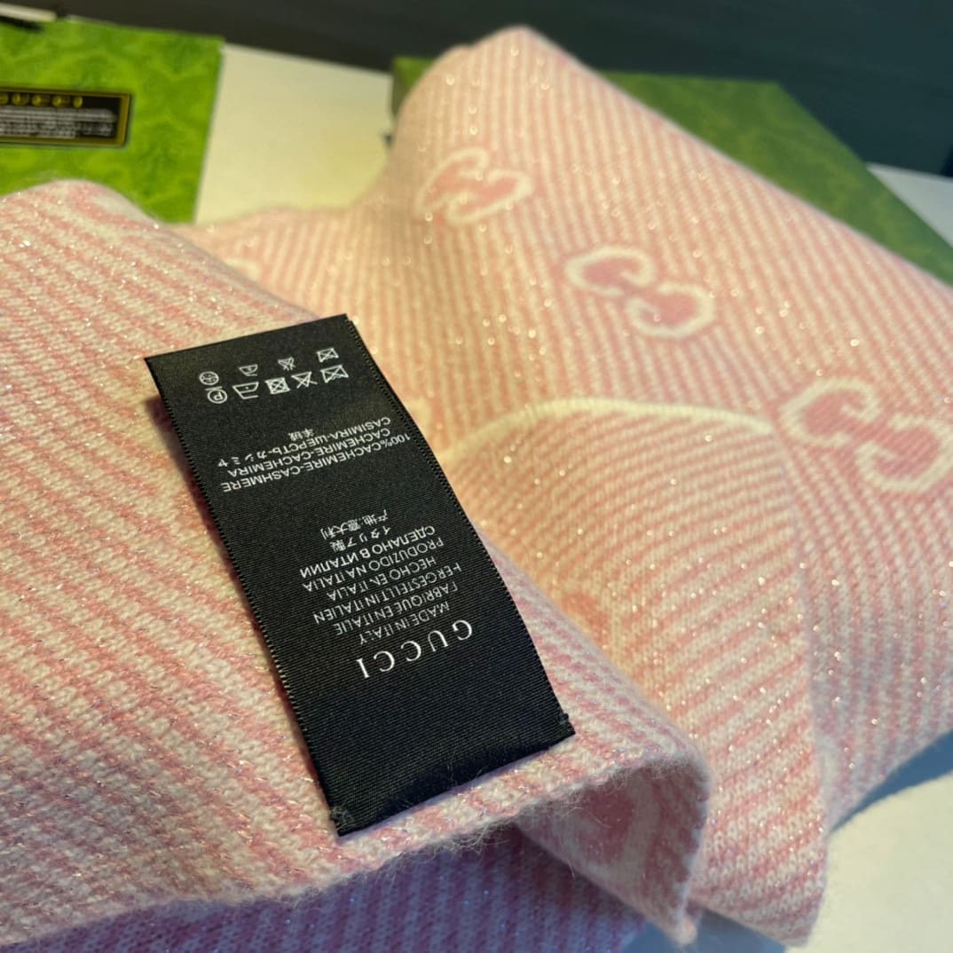 KHĂN GUCCI Knitted scarf with gold and silver thread cashmere scarf