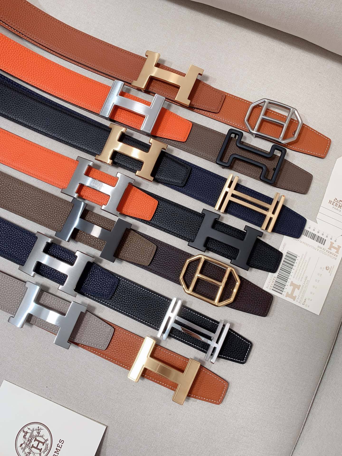 DÂY LƯNG HERMES Horseshoe Togo leather hai mặt khóa đen