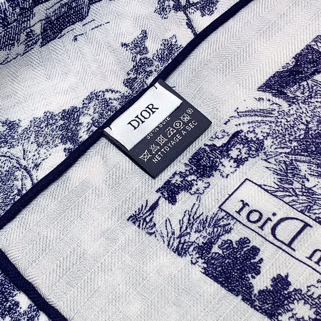 KHĂN CHRISTIAN DIOR Double-sided velvet cashmere scarf