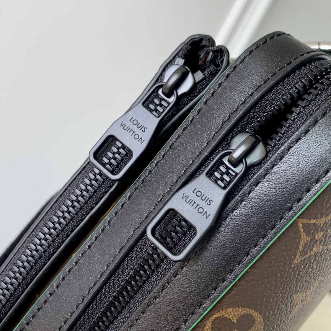 TÚI LOUIS VUITTON Trio Monogram Macassar Virgil Abloh Messenger Bag