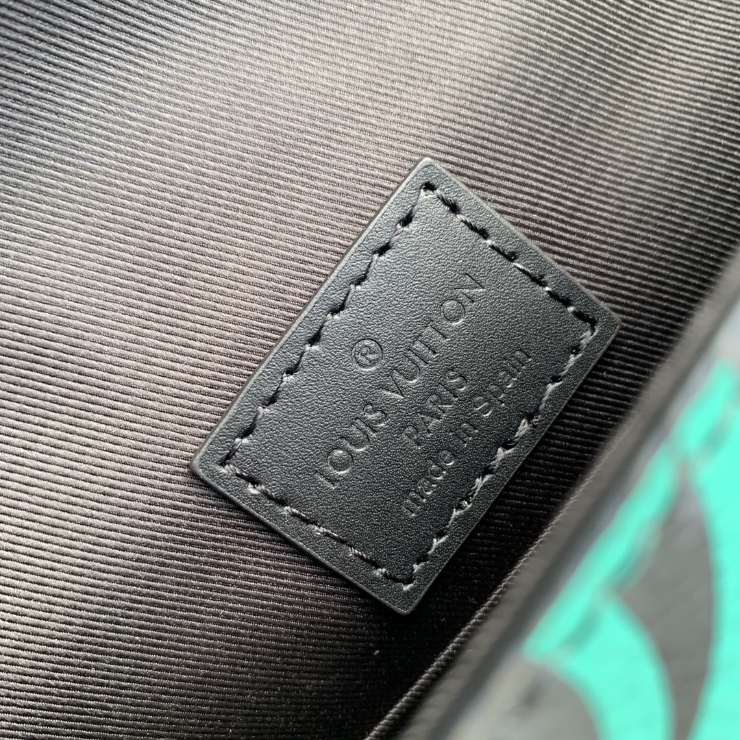 TÚI LOUIS VUITTON  Archy Monogram Eclipse Messenger Bag