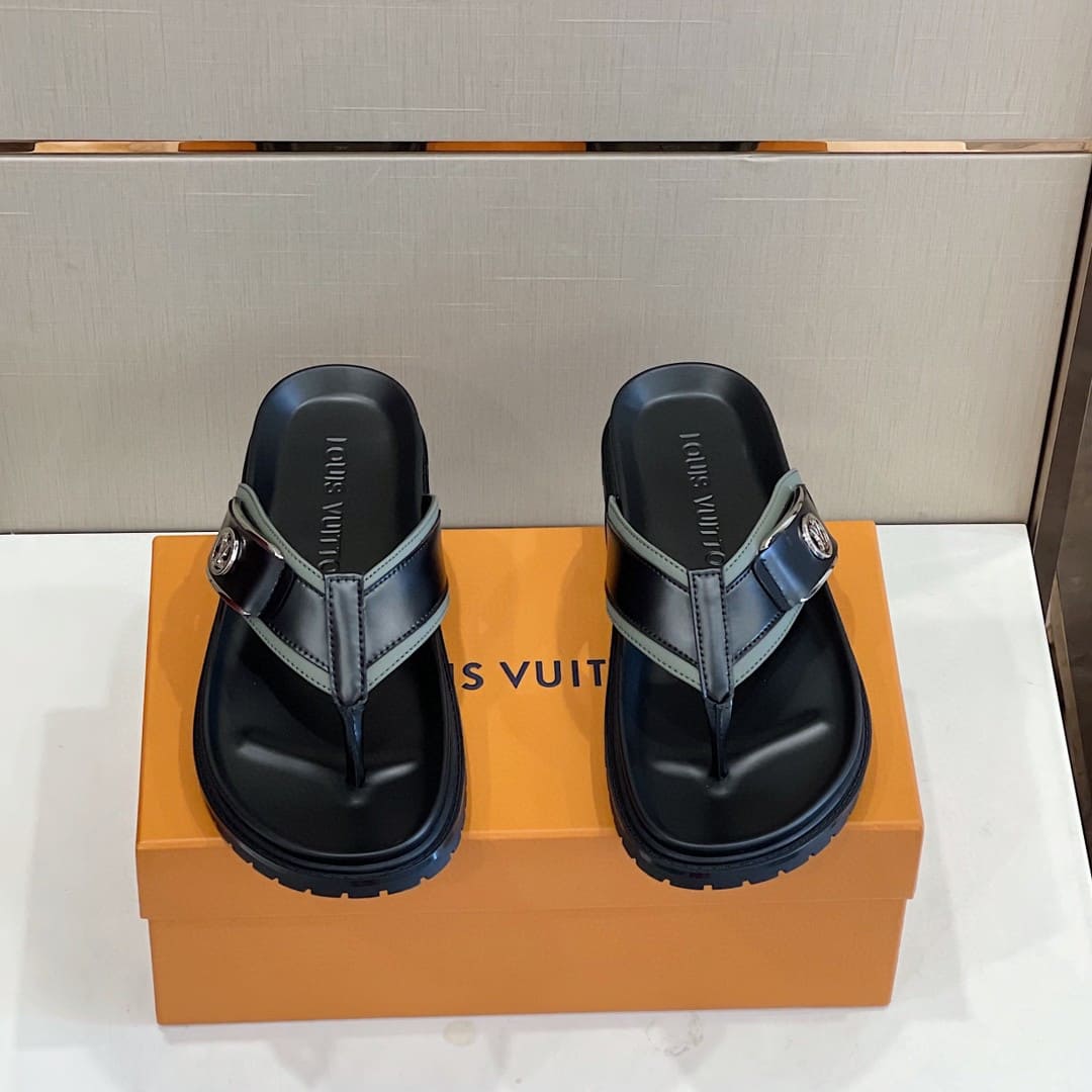 DÉP LOUIS VUITTON TRIANGLE LOGO SANDAL AAA