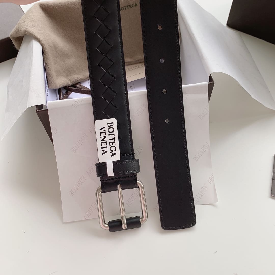 DÂY LƯNG BOTTGA VENETA BLACK INTRECCIATO LEATHER Khóa bạc