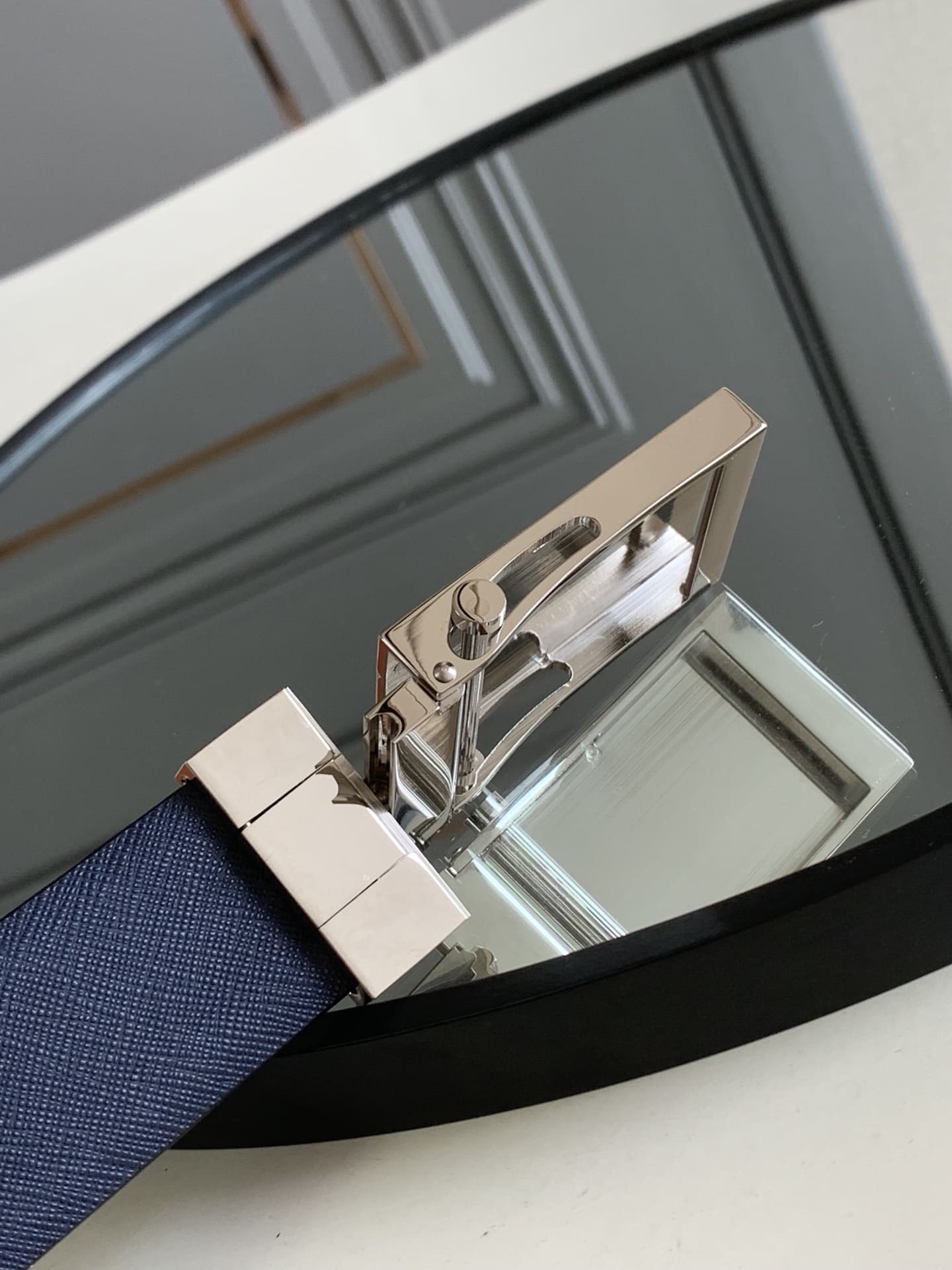 DÂY LƯNG PRADA BLUE SAFFIANO LEATHER Khóa bạc