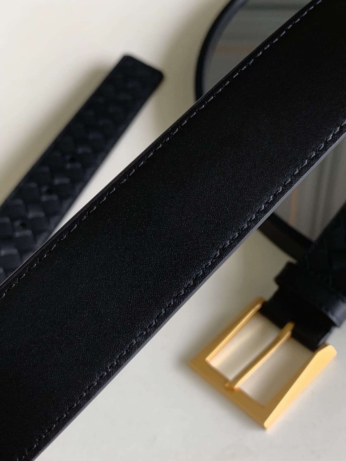 DÂY LƯNG BOTTGA VENETA INTRECCIATO LEATHER Khóa vàng