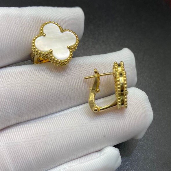 KHUYÊN TAI VAN CLEEF & ARPELS ALHAMBRA M.O.P 15MM GOLD 18K YELLOW GOLD