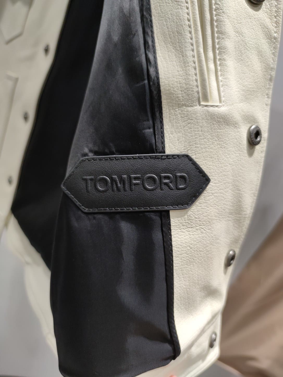 ÁO TOM FORD WHITE LEATHER JACKET