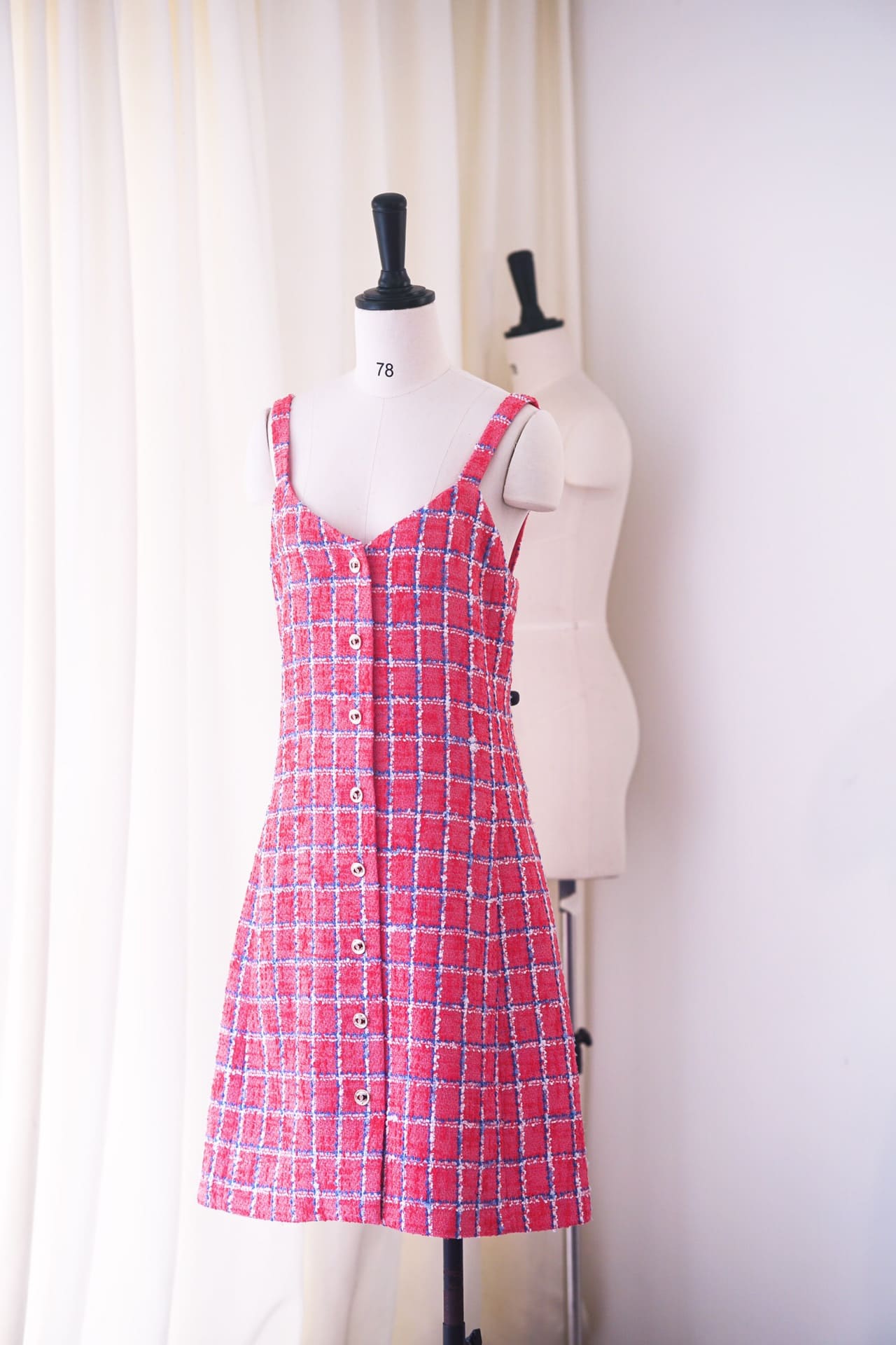 ĐẦM HAI DÂY CHANEL MÀU HỒNG PINK MID DRESS High Classy