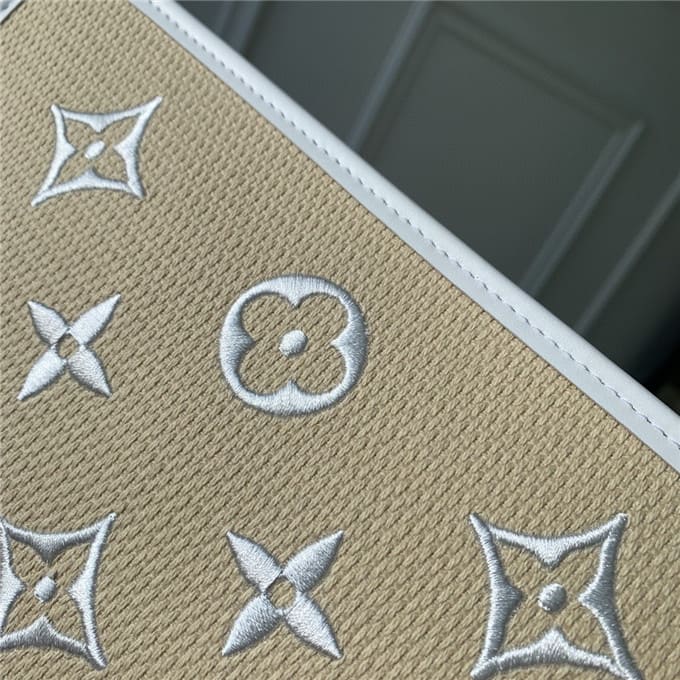 Túi LOUIS VUITTON toiletry pouch on chain
