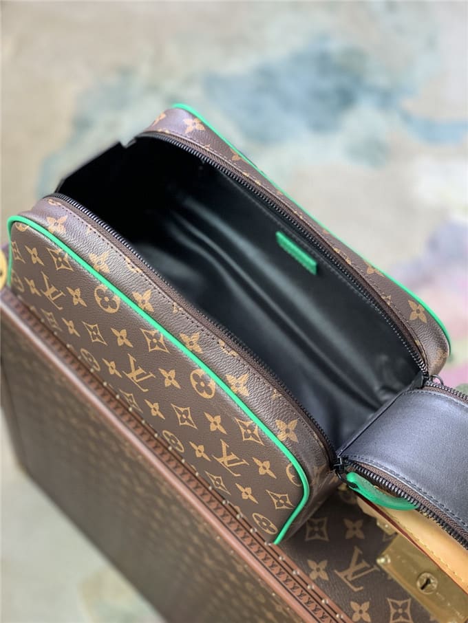 Túi LOUIS VUITTON dopp kit toilet pouch bag unisex