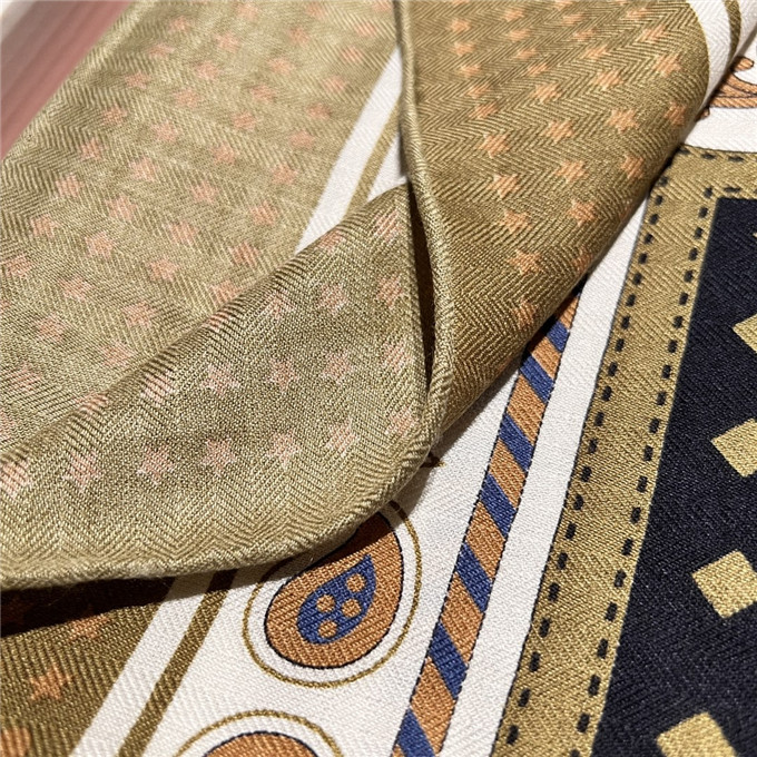 KHĂN Hermes Harnais De Cour Logo scarf