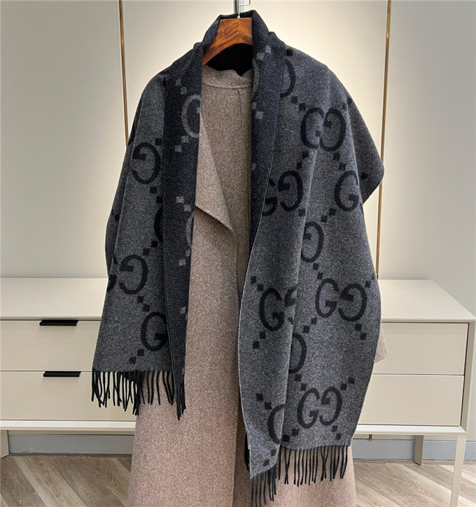 KHĂN Gucci GG Cashmere scarf