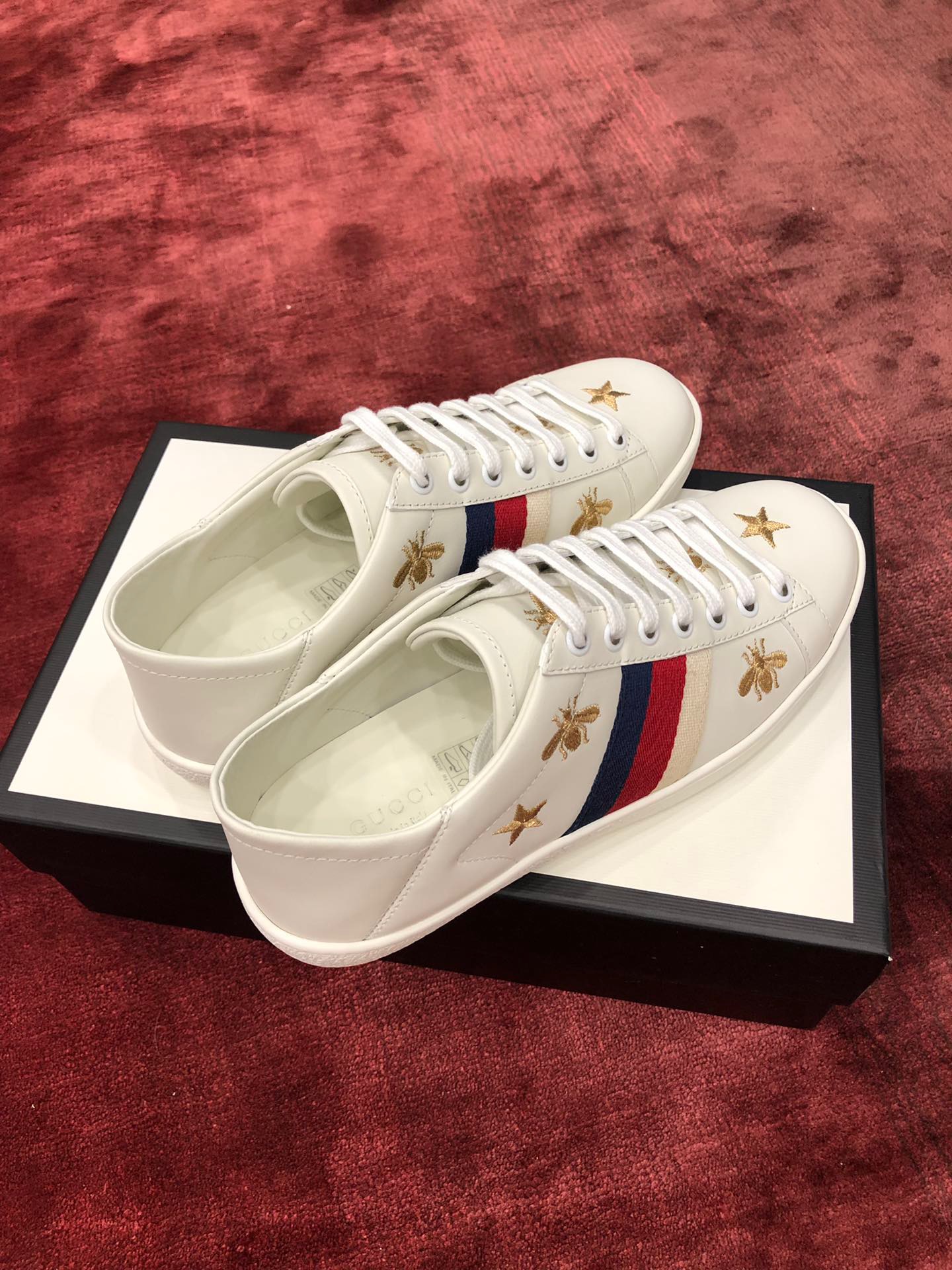 GIÀY GUCCI Leather Ace Sneakers Star and Bee White