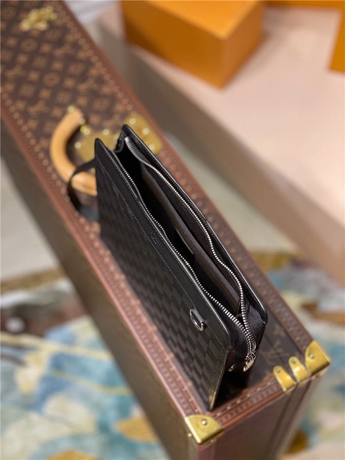 Túi LOUIS VUITTON standing pouch bag unisex