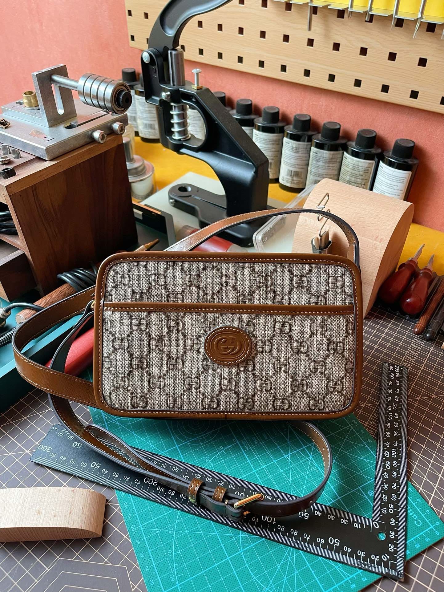 TÚI Gucci GG Interlocking Camera bag unisex Top Quality