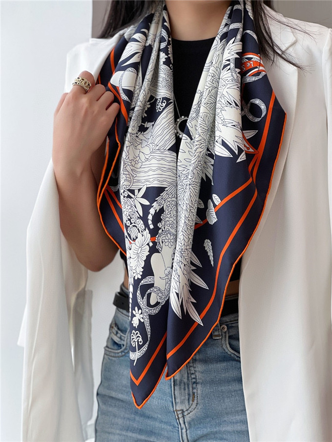 KHĂN Hermes Le Sacre Des Saisons Silk scarf