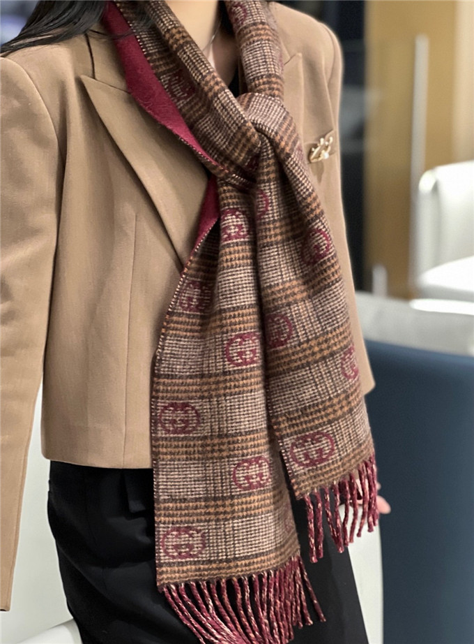 KHĂN Gucci GG Bordeaux scarf
