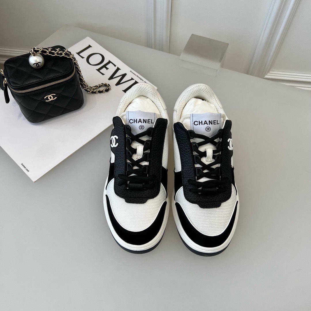 GIÀY CHANEL CC LOGO SNEAKERS shoes