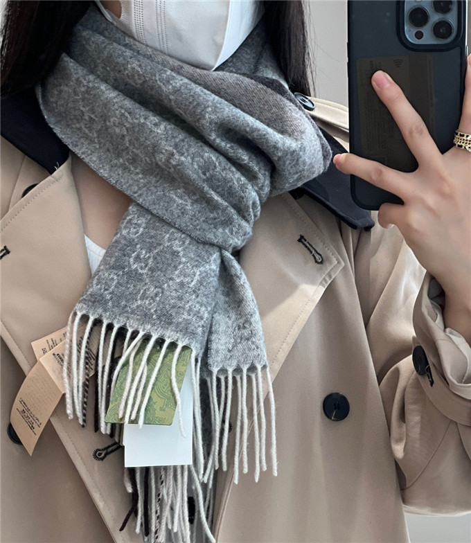 KHĂN Gucci GG Cashmere scarf