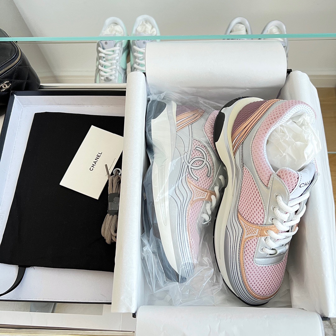 GIÀY CHANEL CC LOGO SNEAKER SHOES