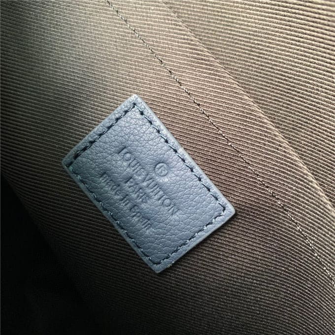 Túi LOUIS VUITTON pochette to-go bag unisex