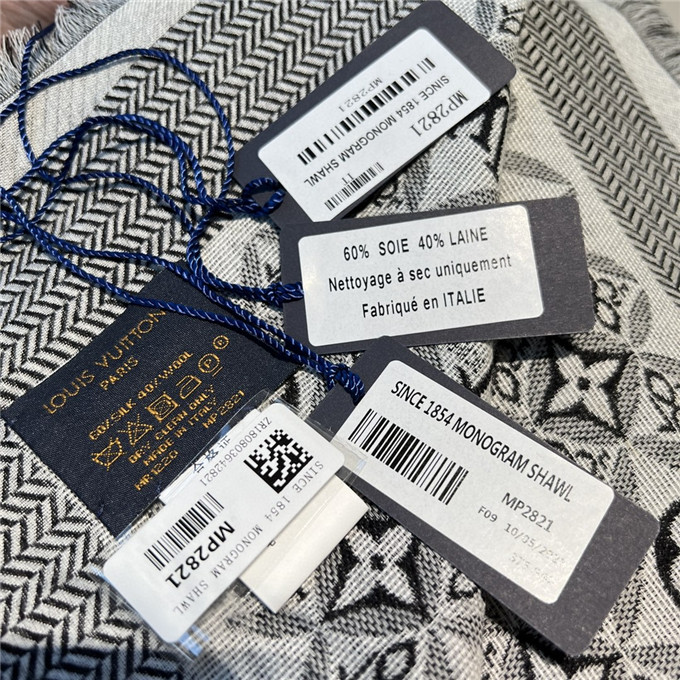 KHĂN Louis Vuitton monogram shawl scarf