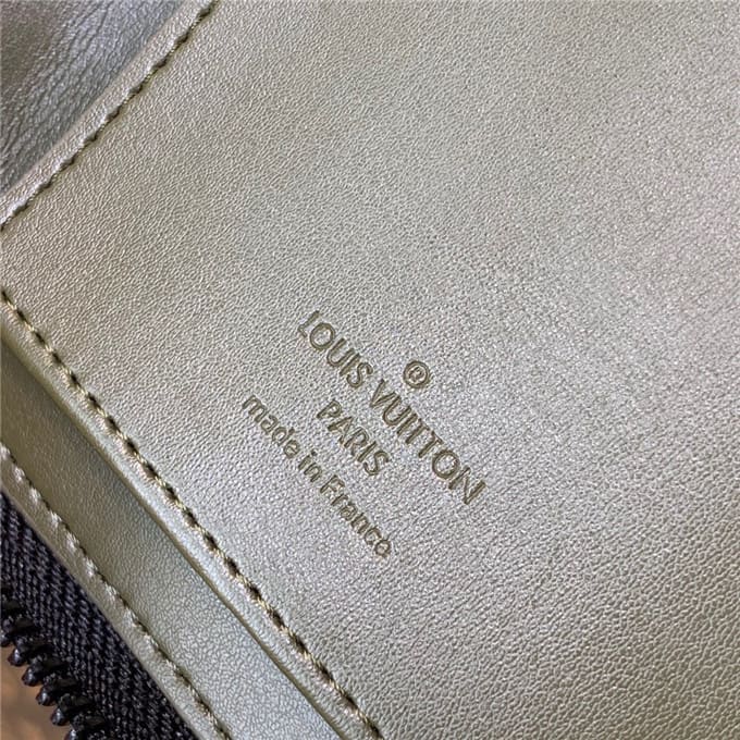 VÍ LOUIS VUITTON zippy wallet vertical