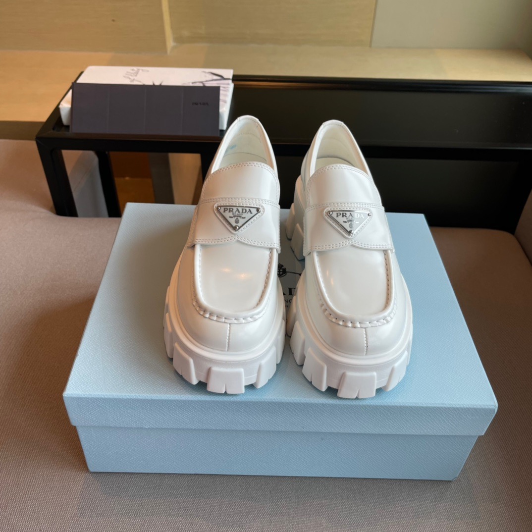 GIÀY PRADA Leather loafer High Sole