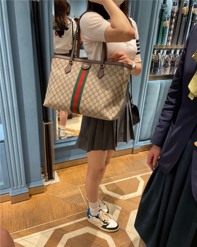 TÚI Gucci Ophidia GG medium tote Top Quality