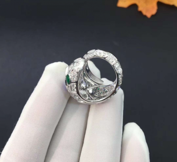 Nhẫn BVLGARI Serpenti Sapphire mắt ngọc lục bảo kim cương vàng trắng 18K