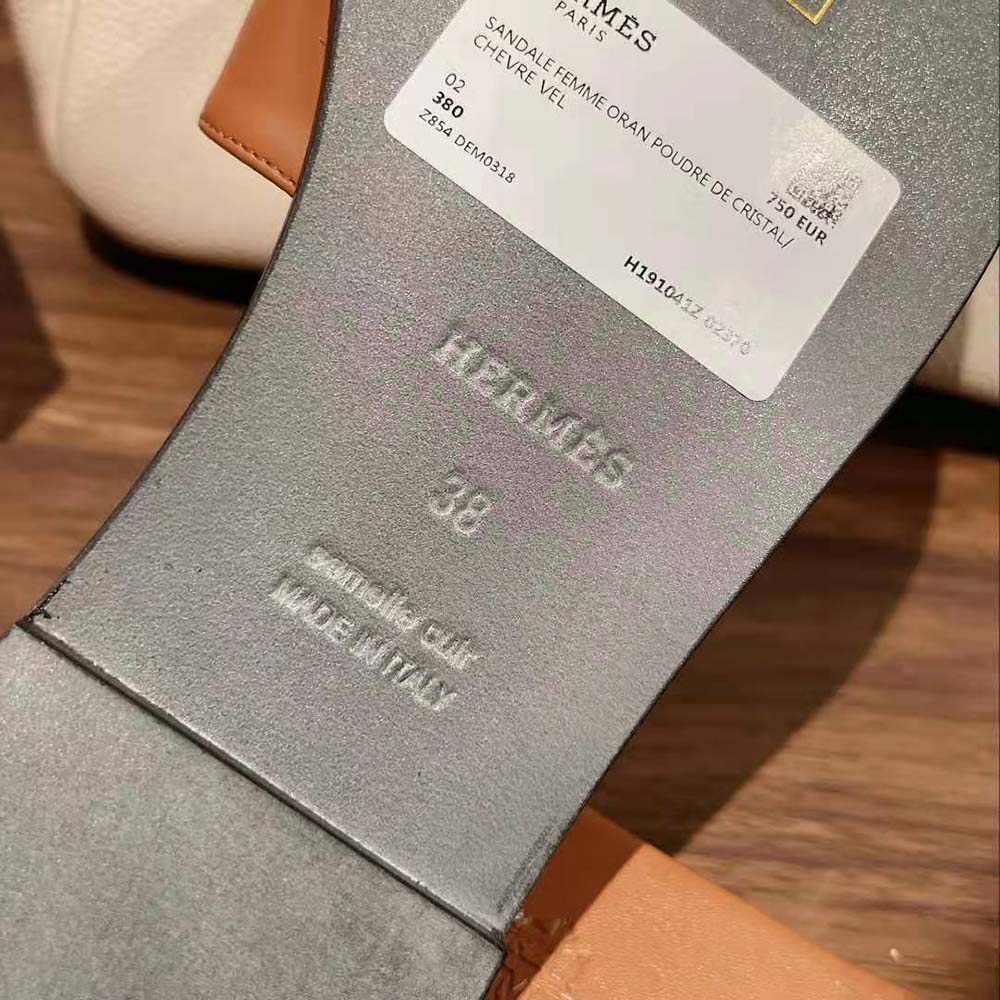 DÉP Hermes Giulia Sandal in Calfskin with Iconic Palladium-Plated Kelly Buckle-Brown