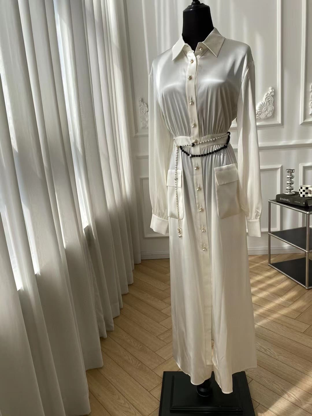 BỘ ĐỒ COCO CHANEL WHITE LONG PARTY High Classy