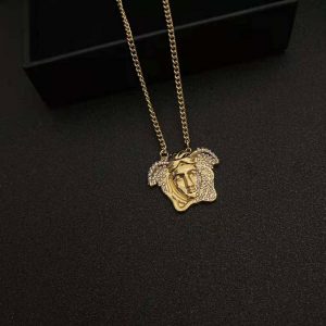 DÂY Versace Women Palazzo Dia Crystal Pendant Necklace