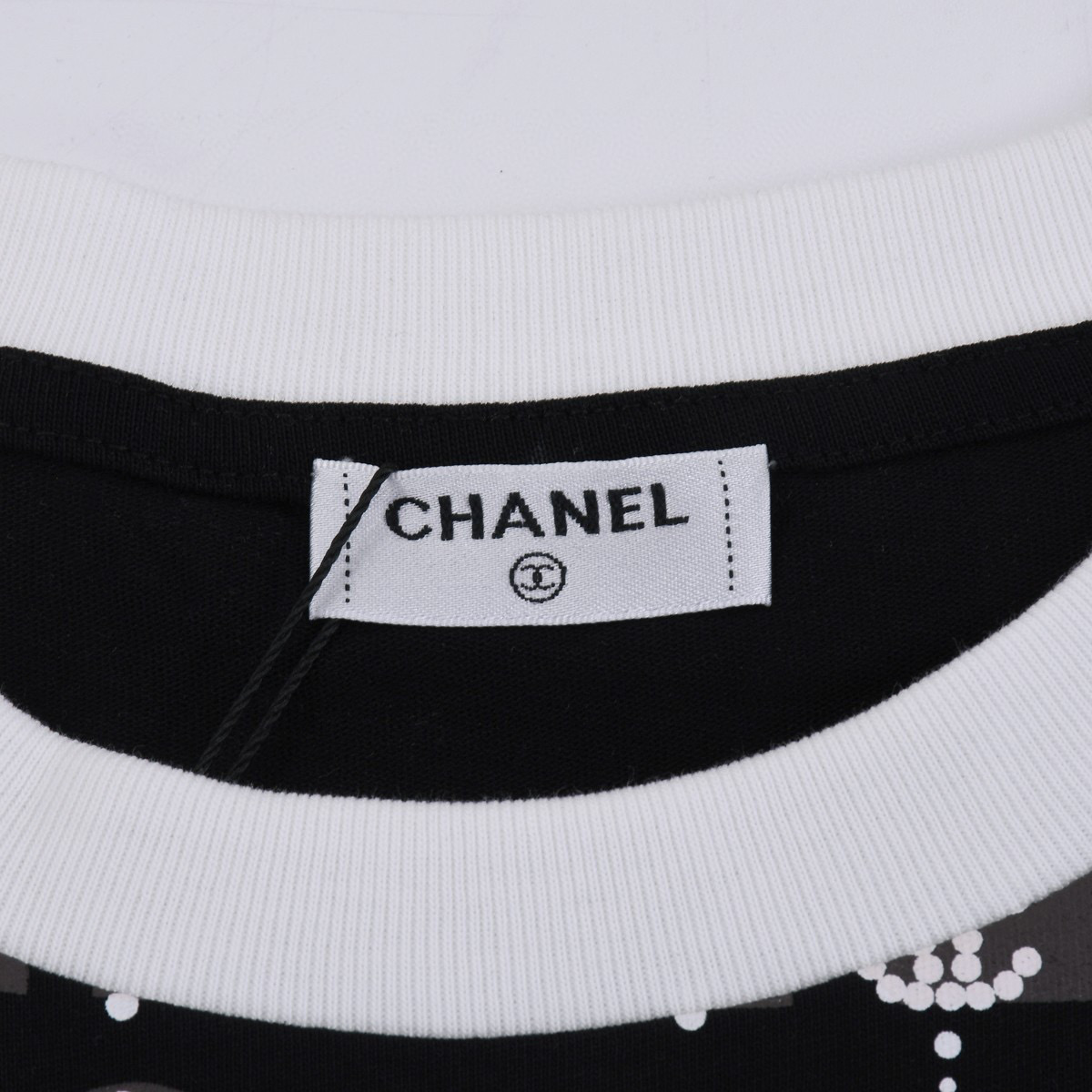 ÁO CHANEL LOGO T SHIRT BLACK