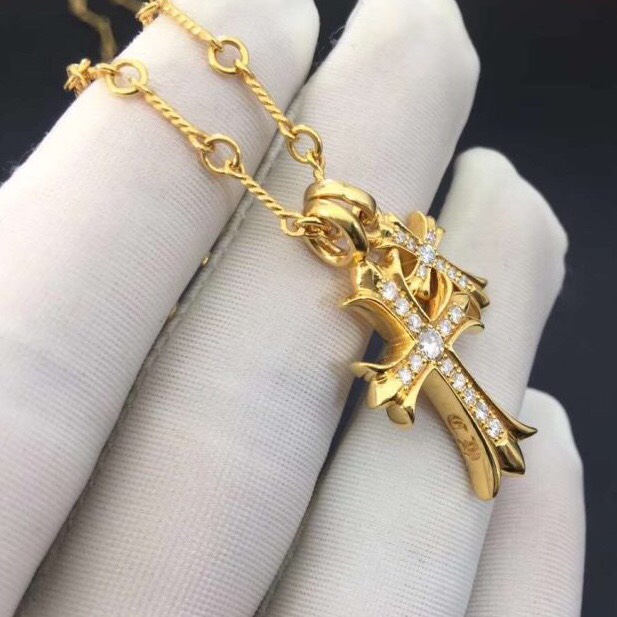 DÂY CHUYỀN CHROME HEARTS DIAMOND CROSS PENDANT YELLOW GOLD 18K