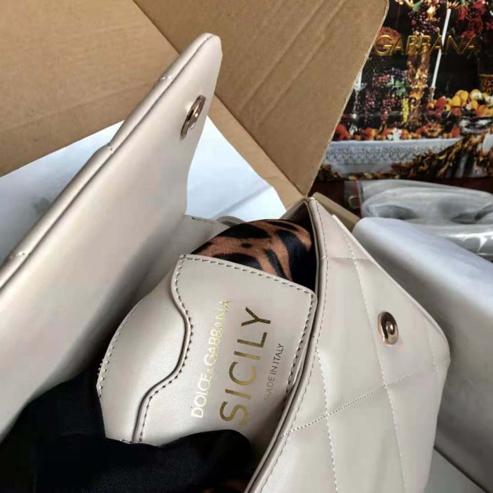 TÚI Dolce Gabbana D&G Women Medium Sicily Bag in Quilted Calfskin-Beige