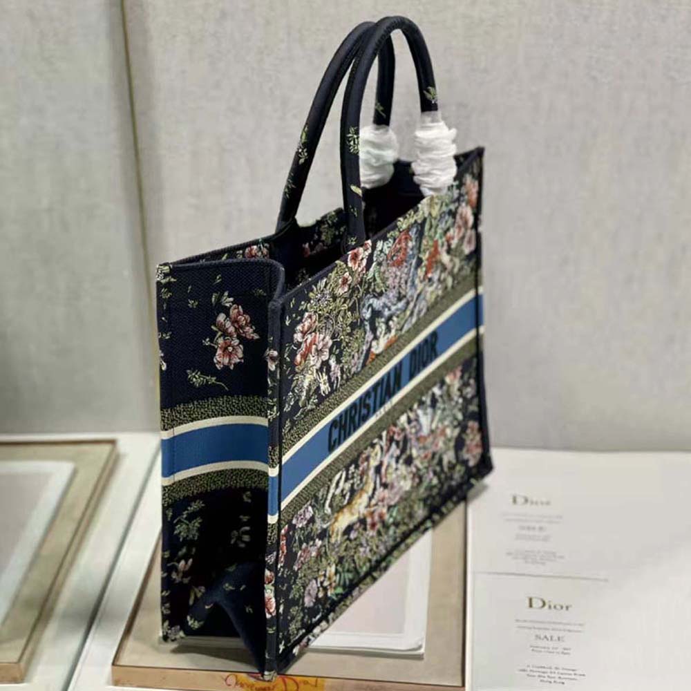 TÚI Dior Women Large Dior Book Tote Blue Multicolor D-Constellation Embroidery
