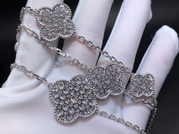 Vòng cổ Van Cleef & Arpels Magic Alhambra 16 Motif Diamond vàng trắng 18K