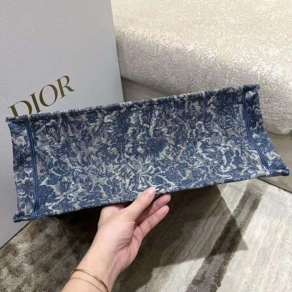 TÚI Christian Dior Book Tote Blue Dior Brocart Embroidery with Denim Effect