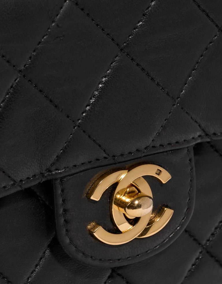 TÚI Chanel Handle Small Lamb Black