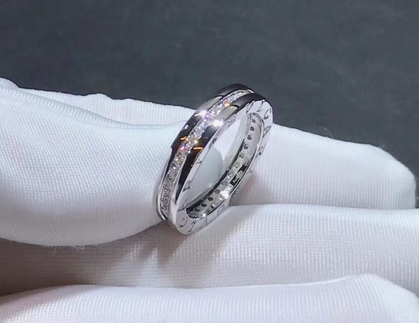 Nhẫn BVLGARI B.zero1 kim cương vàng trắng 18K