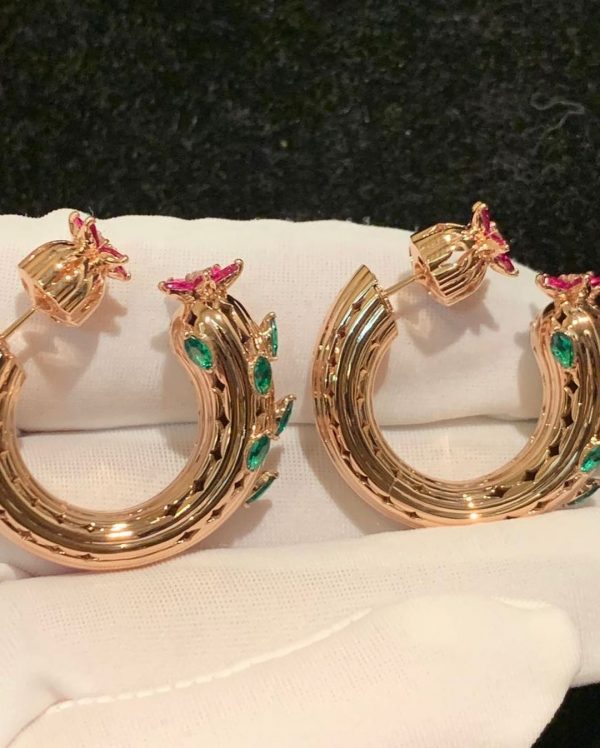 Bông tai Cartier Cactus de Cartier ngọc lục bảo và hồng ngọc vàng hồng 18K